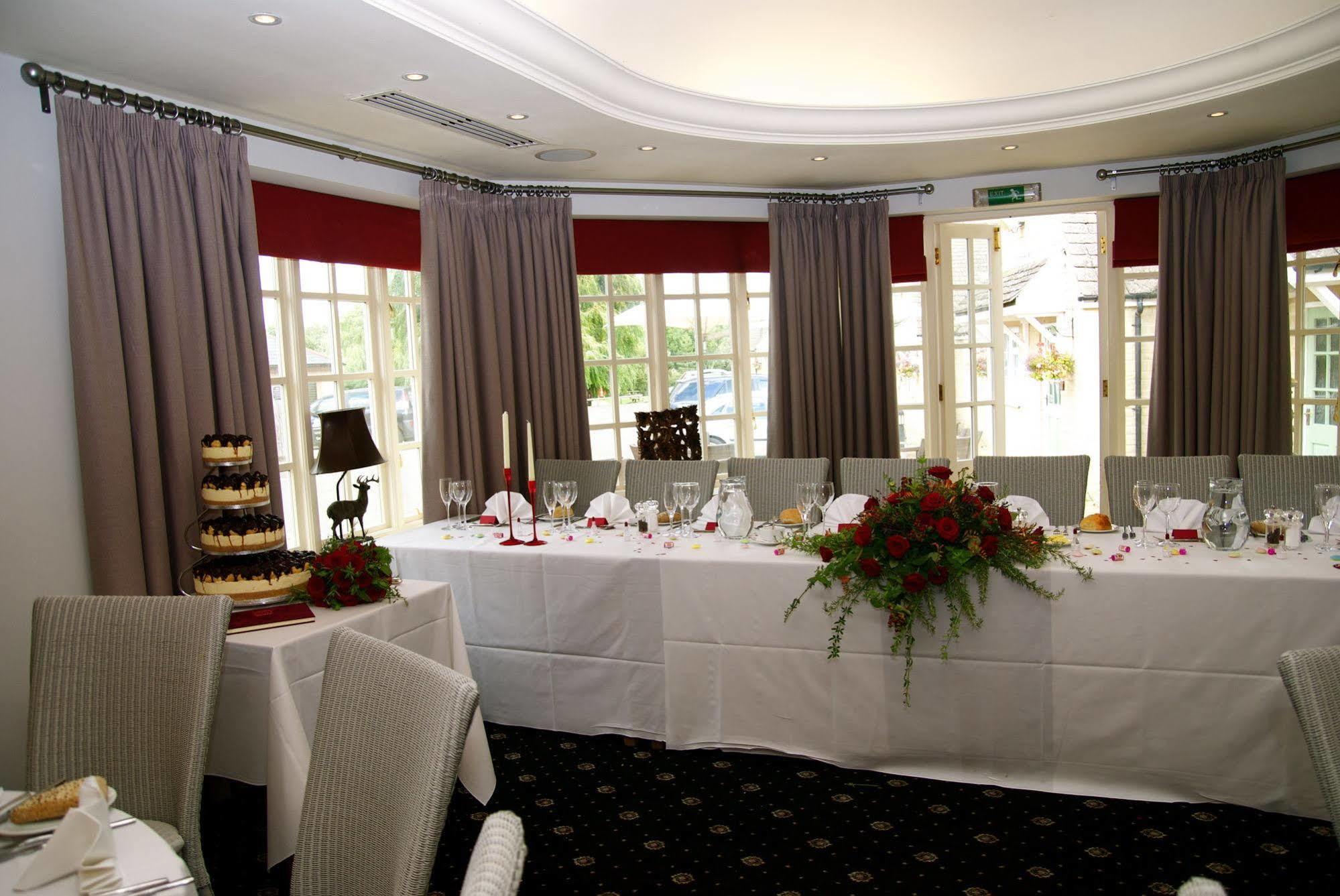 Queens Head Inn Nassington Esterno foto