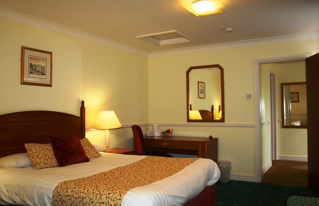 Queens Head Inn Nassington Esterno foto