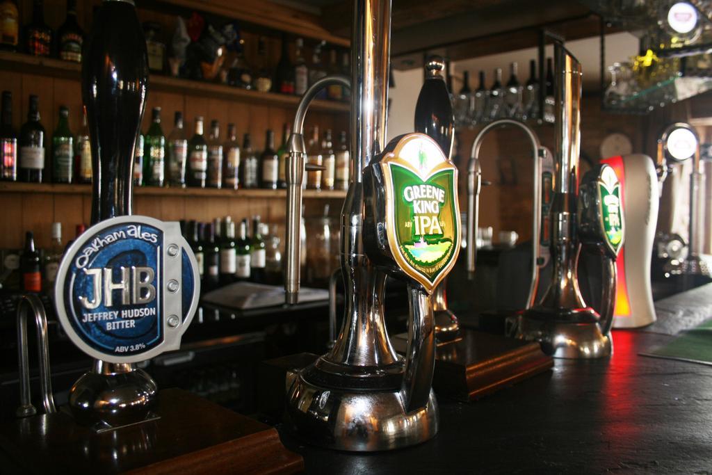 Queens Head Inn Nassington Esterno foto