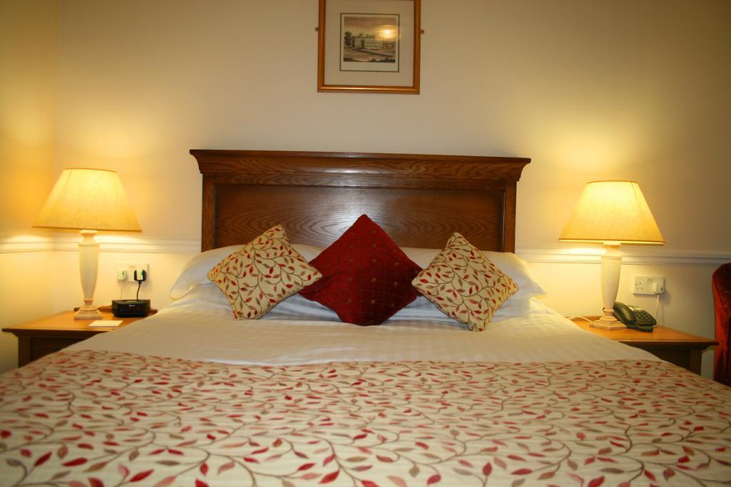Queens Head Inn Nassington Esterno foto