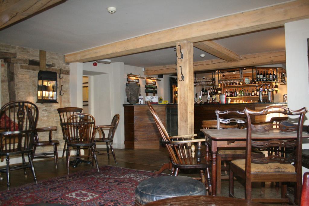 Queens Head Inn Nassington Esterno foto