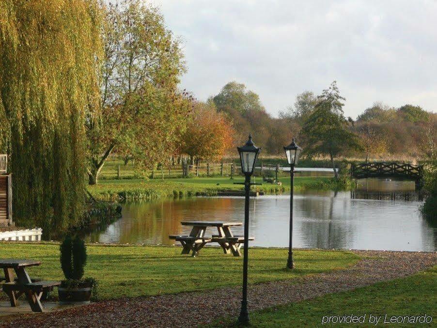 Queens Head Inn Nassington Esterno foto